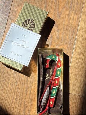 Wallace 2007 ornament